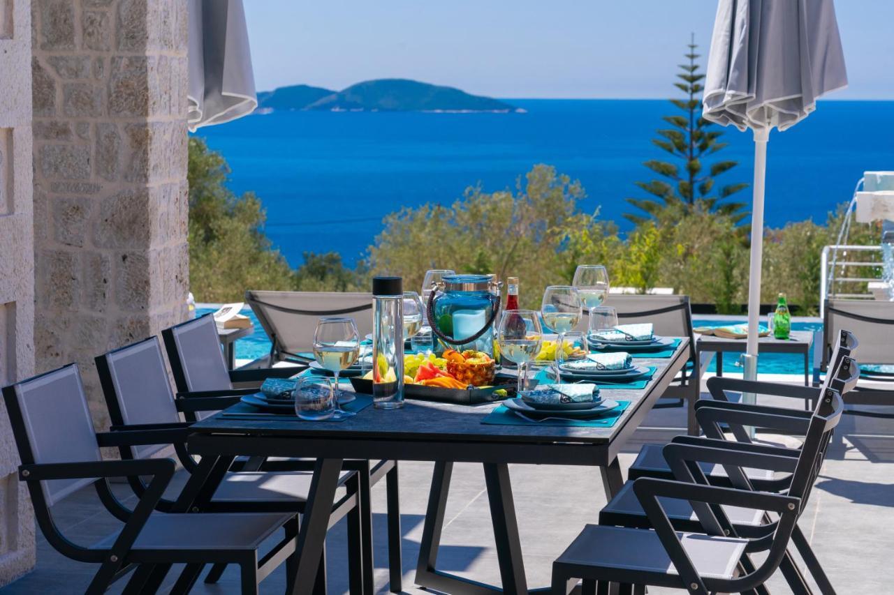 Loel Villa *